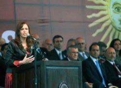 Cristina: "Millones de argentinos han vuelto a tener trabajo y dignidad"