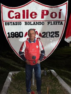 45 años de pasión: Calle Poí bautizó su estadio como Rolando Fleita