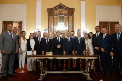 Valdés completa su equipo de gestión: juraron los ministros del nuevo gobierno de Corrientes